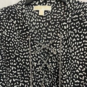 Michael Kors Blouse M Black White Blouse‎ Silver Chain Tie Top GORGEOUS